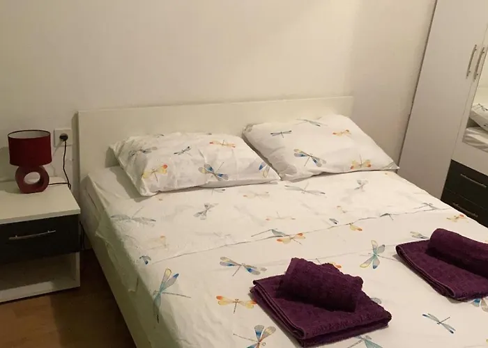 Ema & Lana Apartman Smokvica