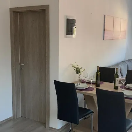 Apartman Ema & Lana Smokvica