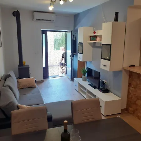 Ema & Lana * Smokvica (Korcula)