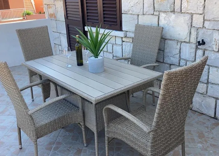 Ema & Lana Appartement *