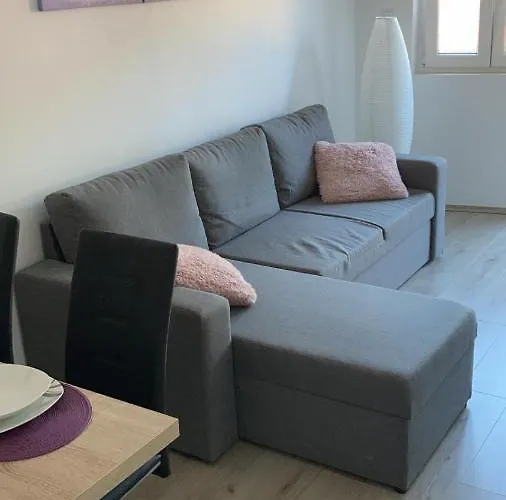 Ema & Lana * Smokvica (Korcula)