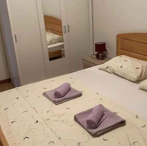 Ema & Lana * Smokvica (Korcula)